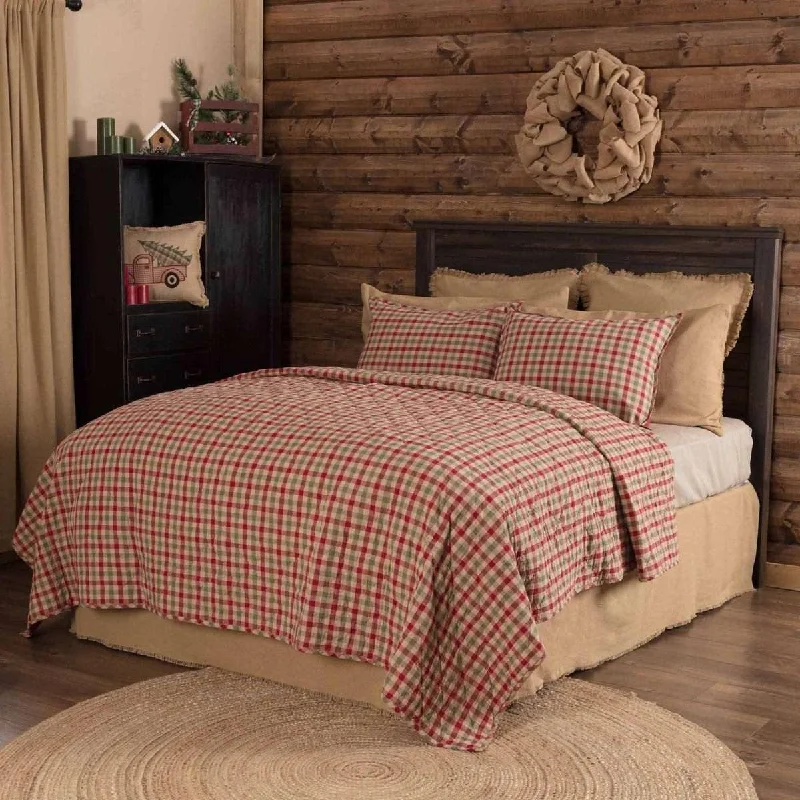 Jonathan Plaid Queen Quilt 90Wx90L VHC Brands