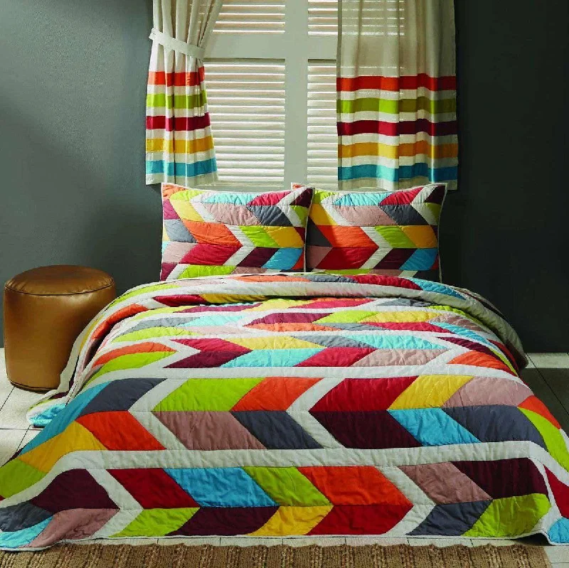 Closeout Rowan Queen Set; Quilt 90Wx90L-2 Shams 21x27 VHC Brands